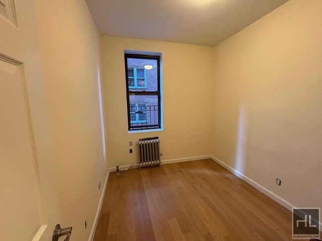 Building Photo - WEST 45 STREET