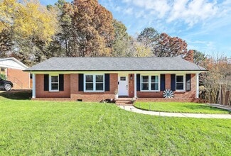 Building Photo - Fully Updated & Furnished Gem in the Heart of Starmount!