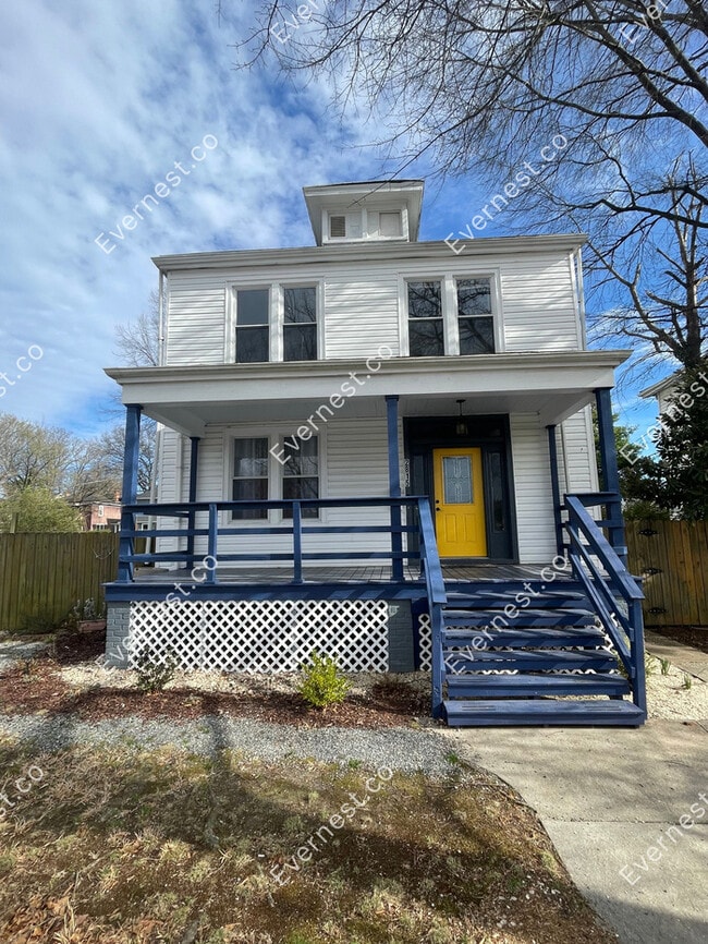 Primary Photo - 2815 2nd Ave