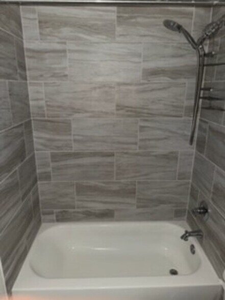 Building Photo - 1265 Lehmann Dr