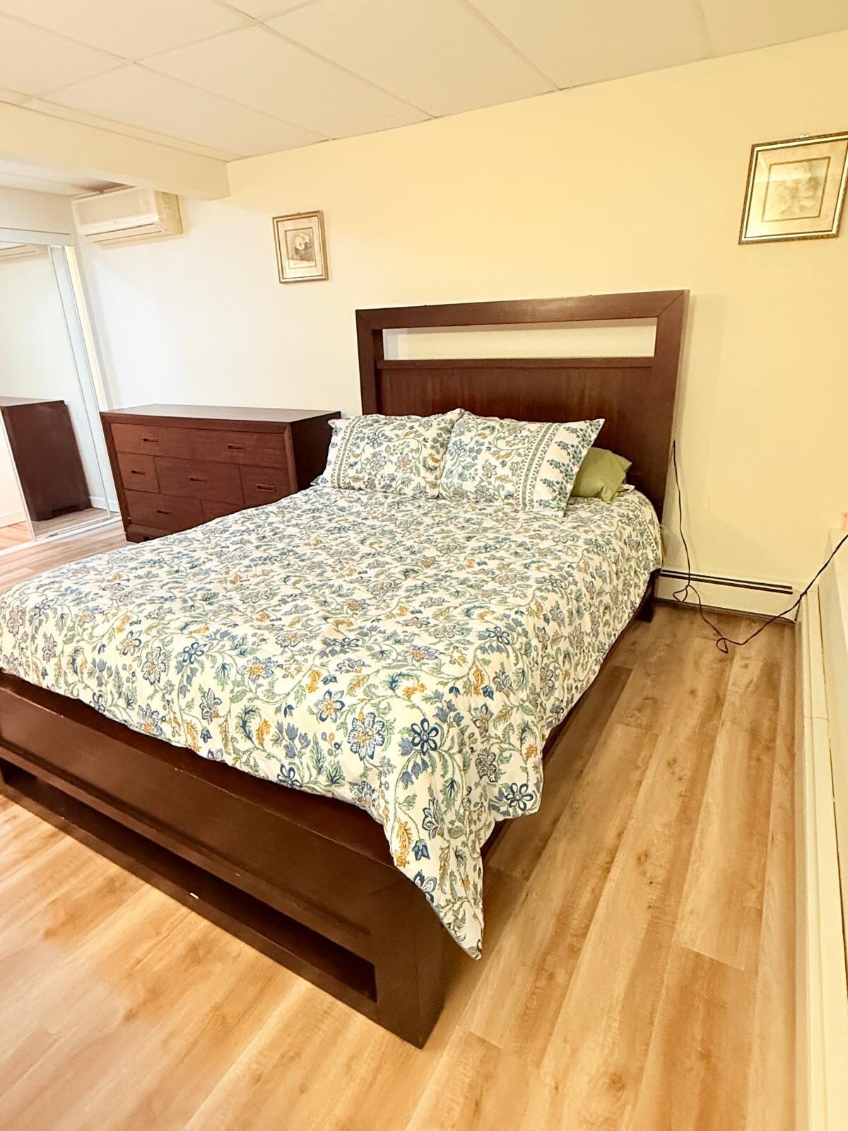 Building Photo - 5 Cora Pl