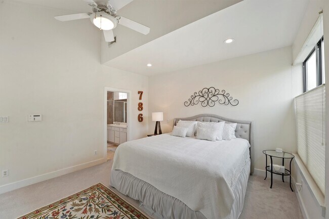 Building Photo - 1610 Hadley St