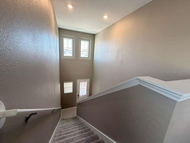 Building Photo - 2293 Treasure Hill St