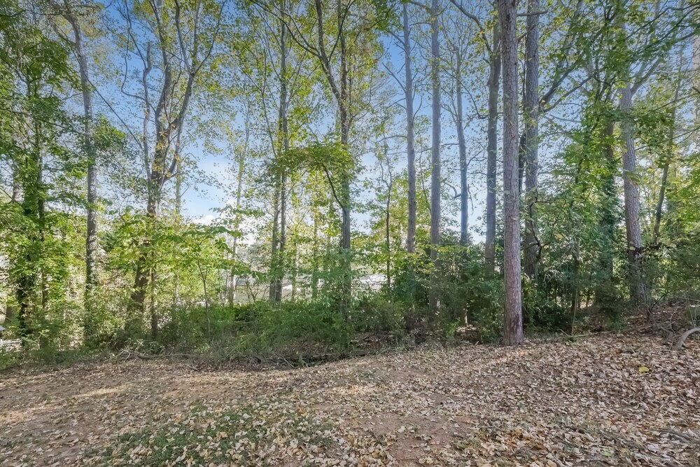 Building Photo - 700 Ashton Ln