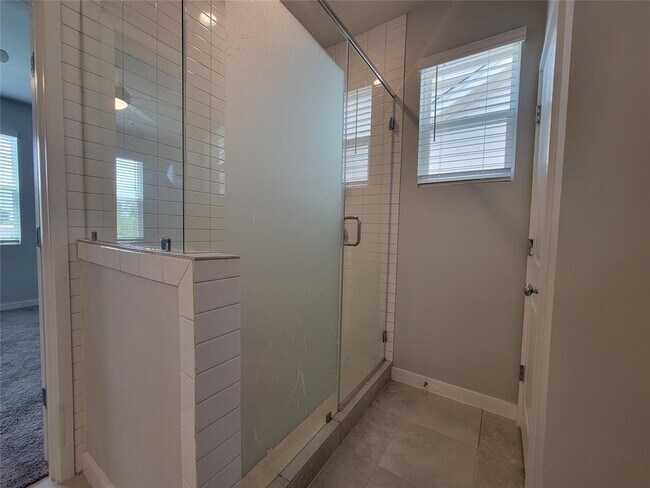 Building Photo - 1301 Showbox St