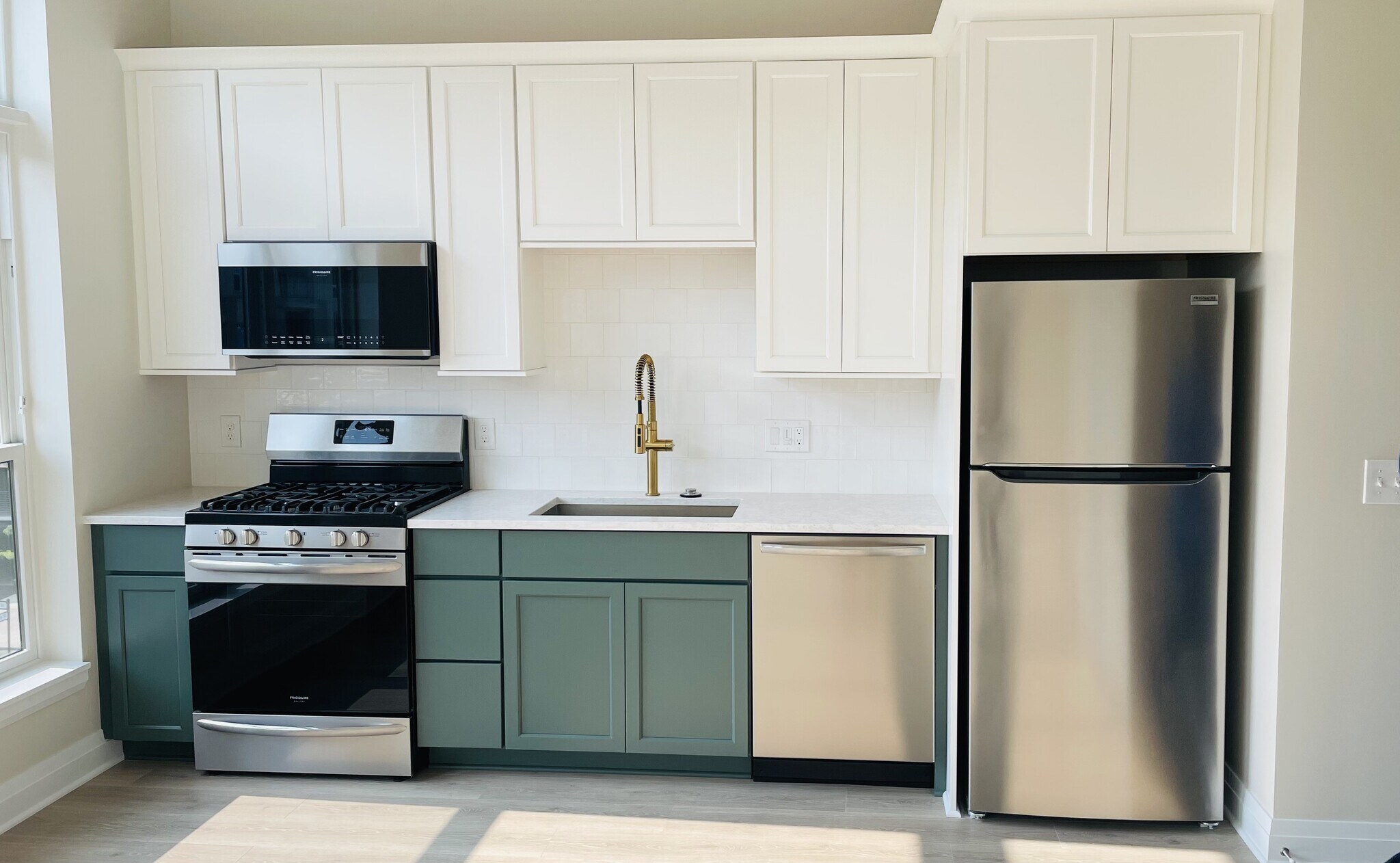 Kitchen - 6640 Mooney St