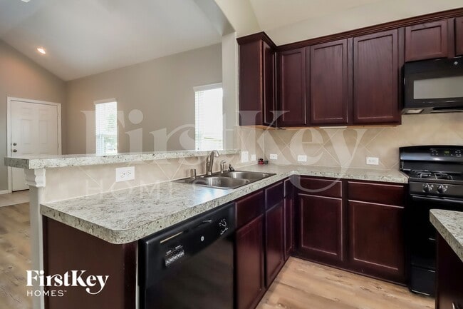 Building Photo - 3811 Hunters Trail