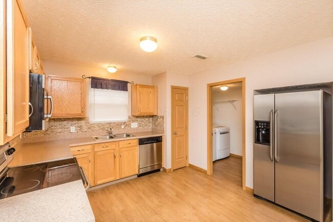 Building Photo - 5975 Pennington Creek Dr
