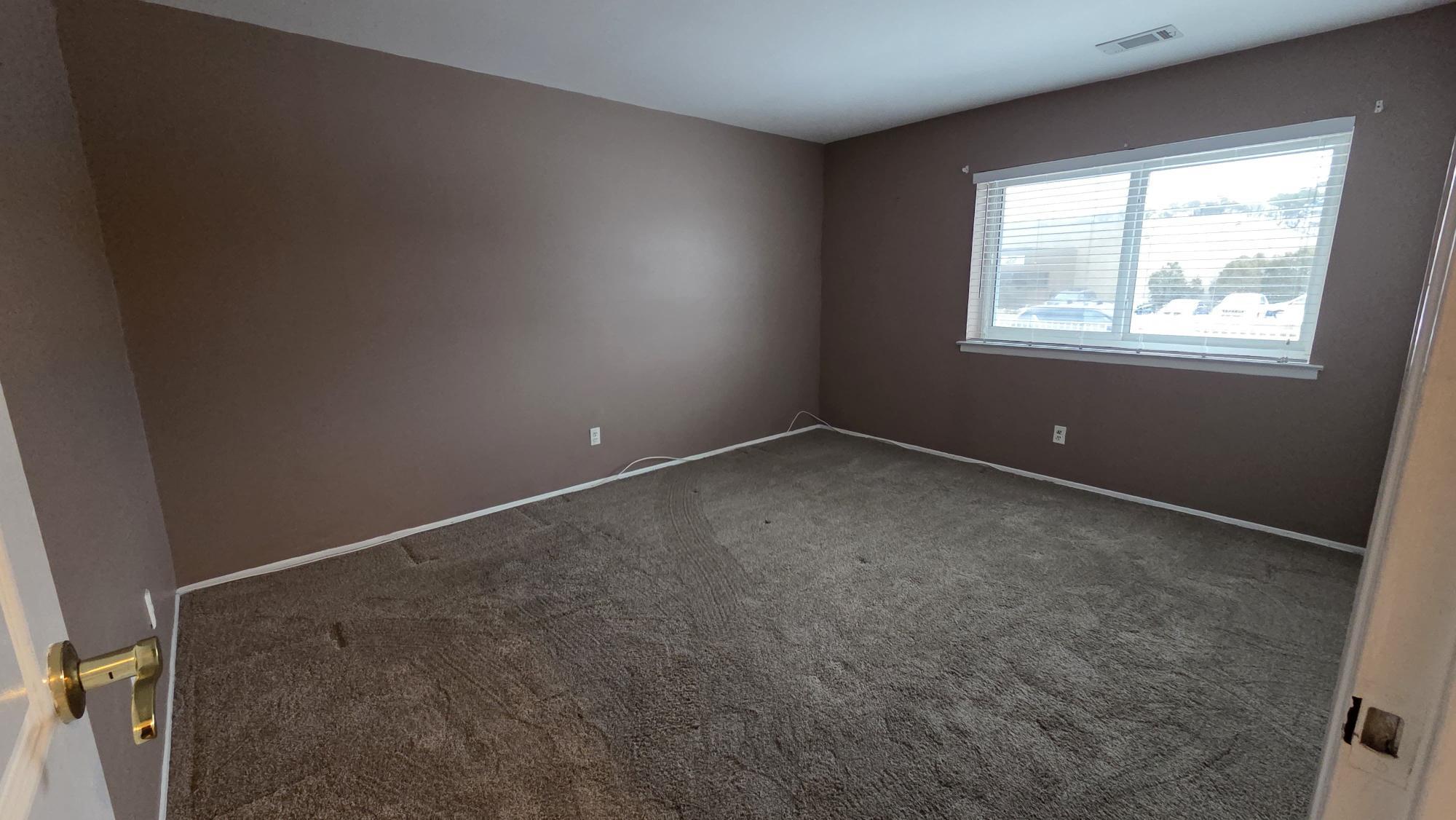 Building Photo - 283 Storm Dr