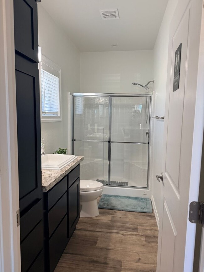 Building Photo - 3 Bedroom | 2 Bathroom in El Cajon