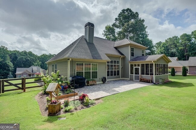 Building Photo - 75 Drews Ridge Dr