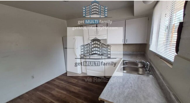 Building Photo - 8407 E Coronado Rd