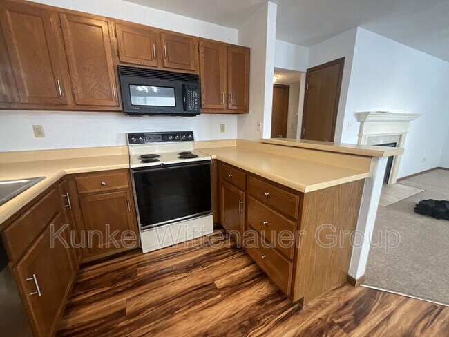 Building Photo - 262 Eagle Ridge