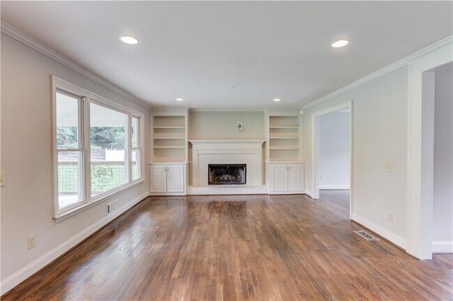 Building Photo - 153 Lantern Ridge Ct