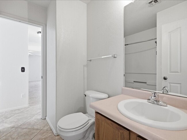 Building Photo - 9909 E Rocky Wash Dr
