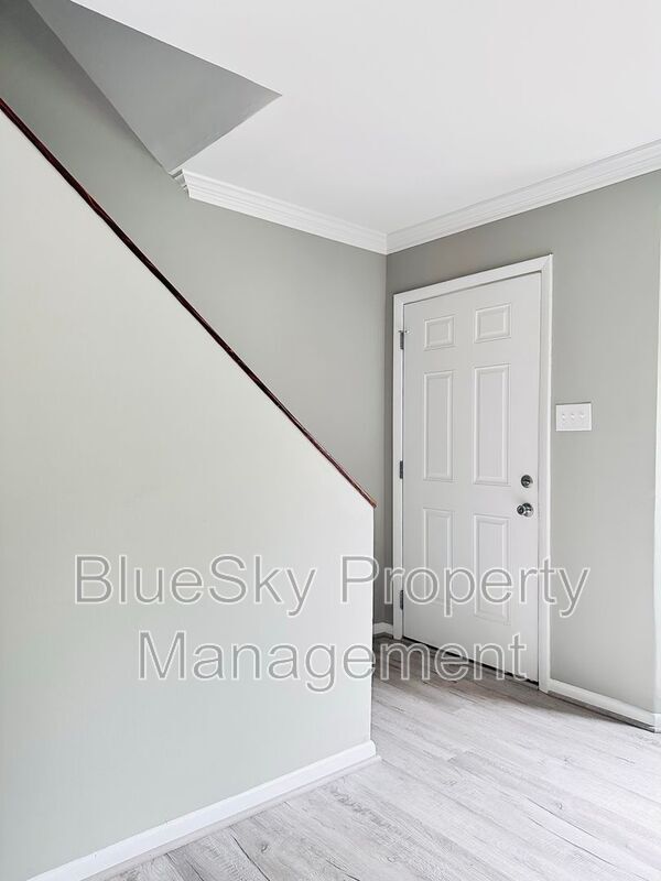 Building Photo - 2764 Gatewood Cir