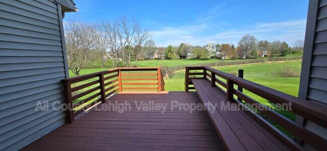 Building Photo - 5634 Grace Ave