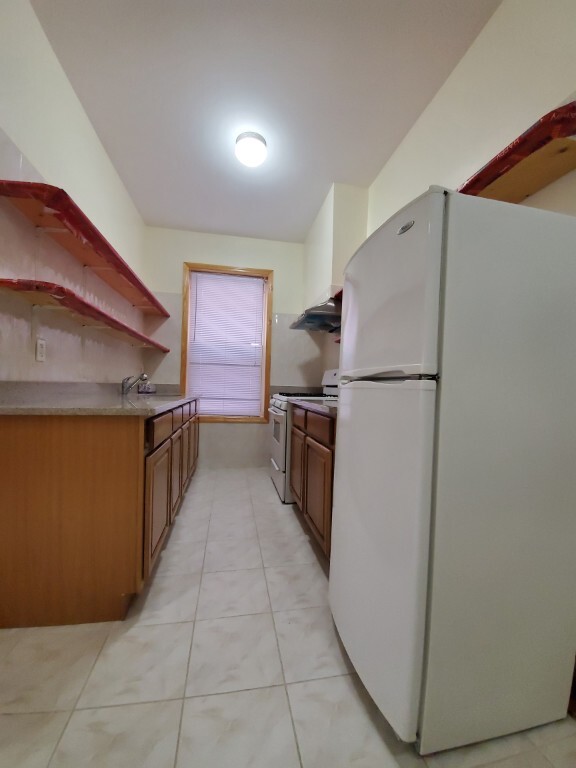 Building Photo - *Oversized three bedroom for rent quiet co...