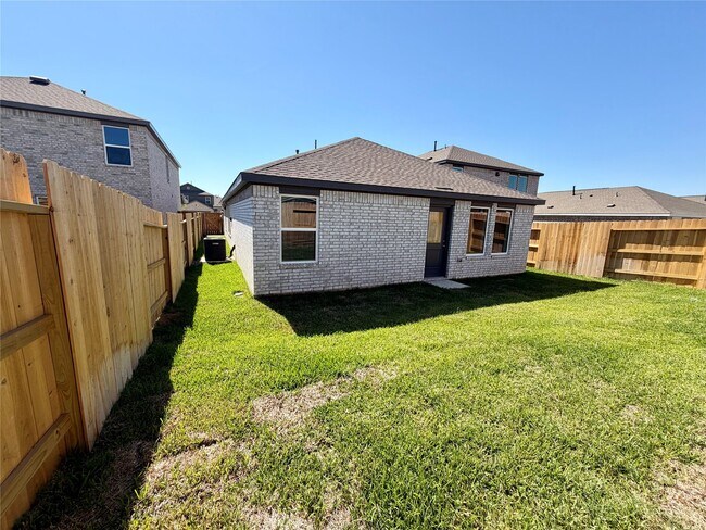 Building Photo - 28722 Bottom Grass Trl