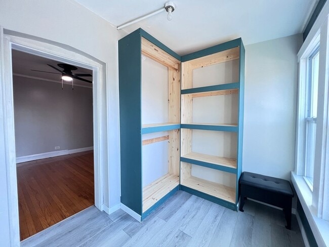 Building Photo - 5350 W Crystal St