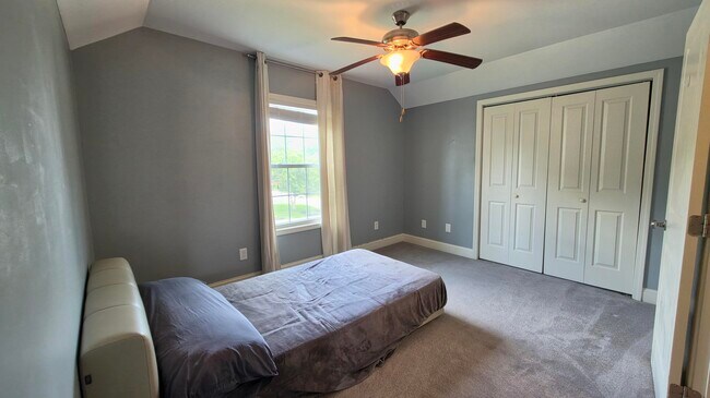 Building Photo - 3120 Mayflower Ln