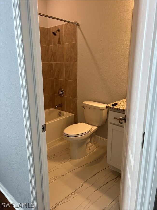 Building Photo - 4351 Bluegrass Dr