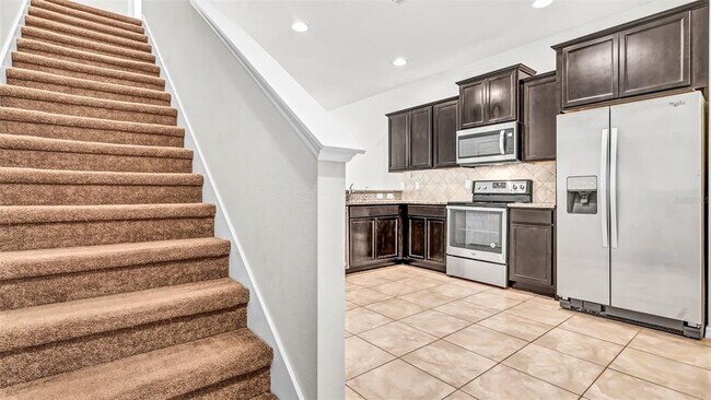 Building Photo - 9153 Hillcroft Dr
