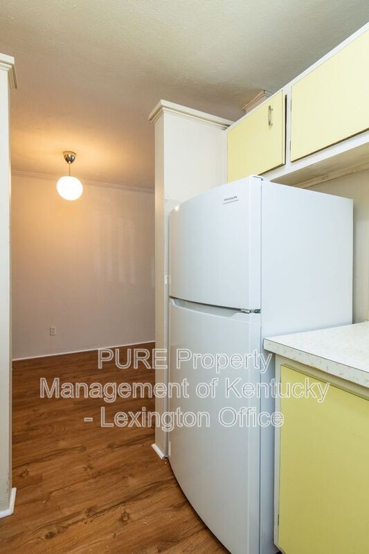 Building Photo - 1685 Alexandria Dr