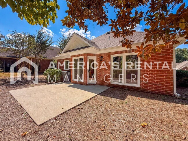 Building Photo - 825 Greystone Highlands Dr