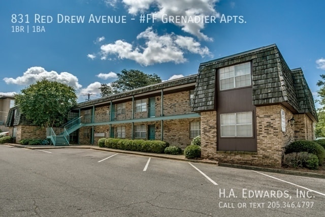 Building Photo - 831 Red Drew Ave