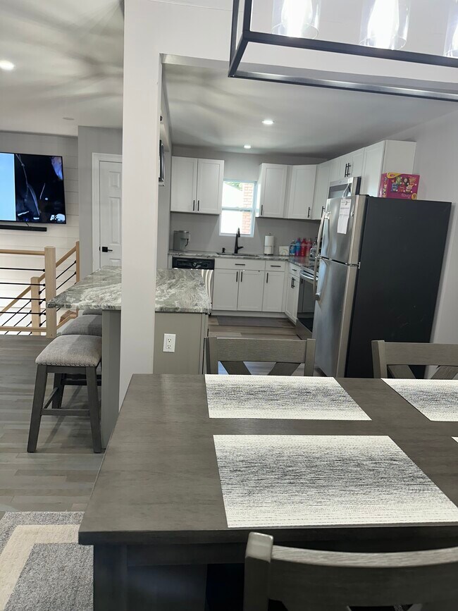 Building Photo - 236 Long Island Ave