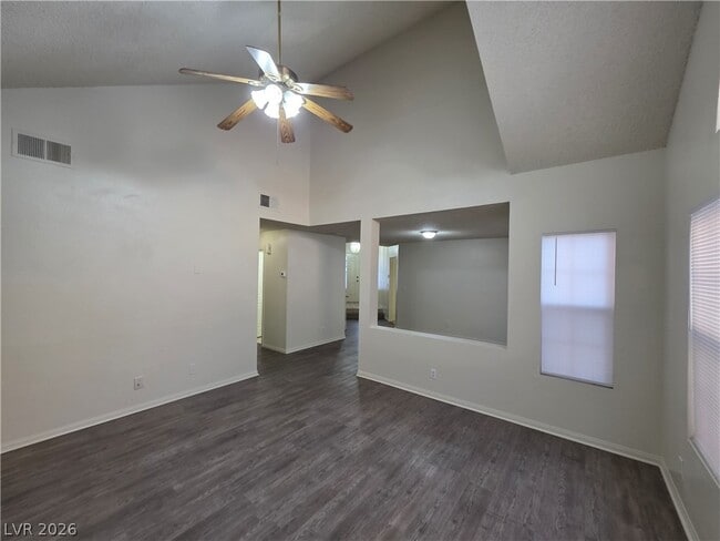 Building Photo - 6561 Avon Ct