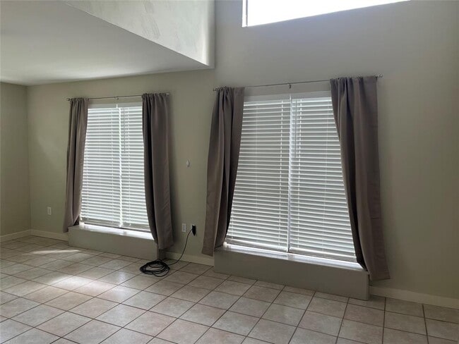 Building Photo - 6501 Lost Cove