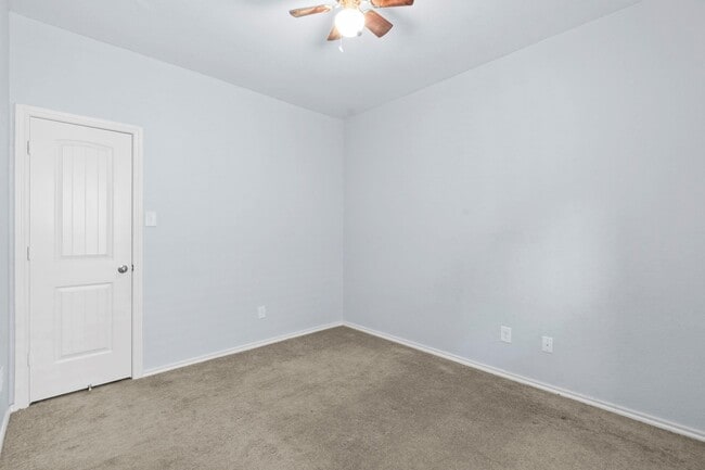 Building Photo - 4318 Plumeria Ave