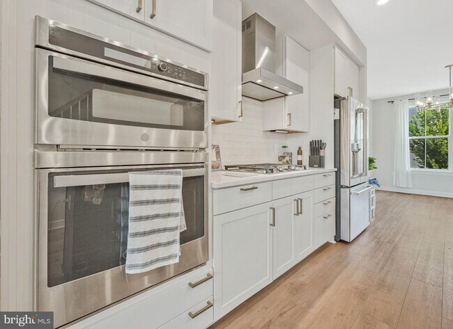 Building Photo - 2820 Dart Dr