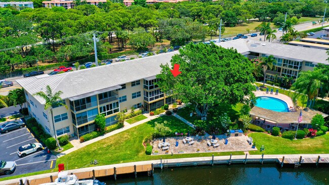 Building Photo - 1200 SW 12th Ct