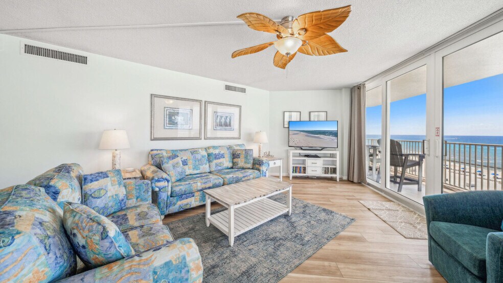 Primary Photo - 7205 Thomas Dr