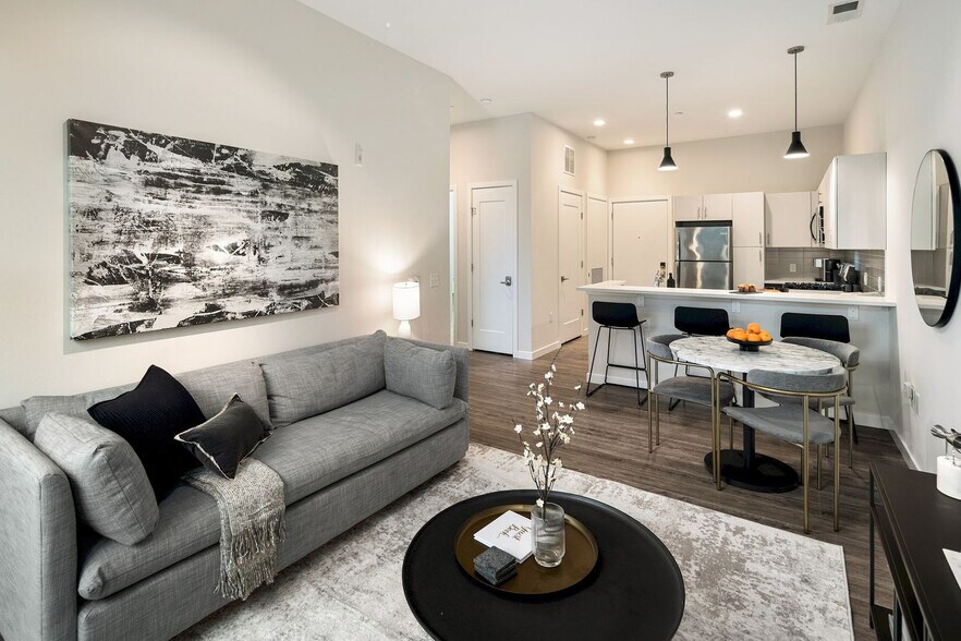 Building Photo - 240 Congress Ave