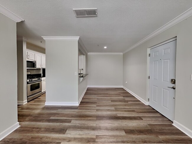 Building Photo - 2065 Dixie Belle Dr