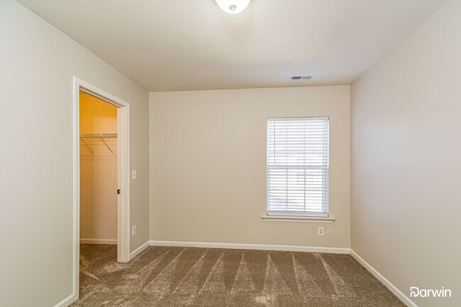 Building Photo - 1824 Creek Oak Circle, Fuquay Varina, NC 2...