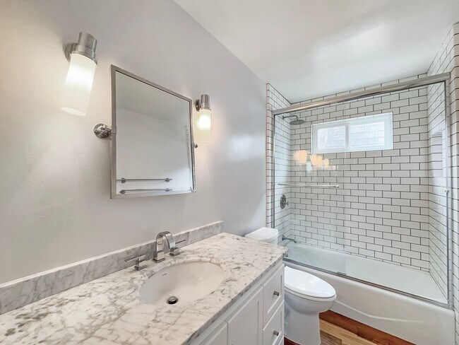 Building Photo - Stunning 3B/3BA House in Del Mar!