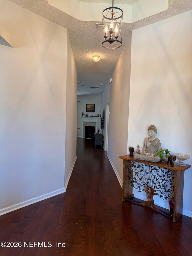 Building Photo - 2123 Thorn Hollow Ct