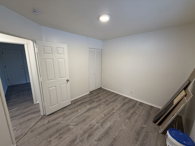 Building Photo - 310 W Princeton Ave