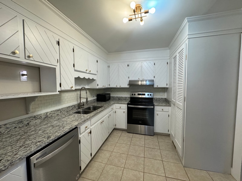 Building Photo - 160 Adams St