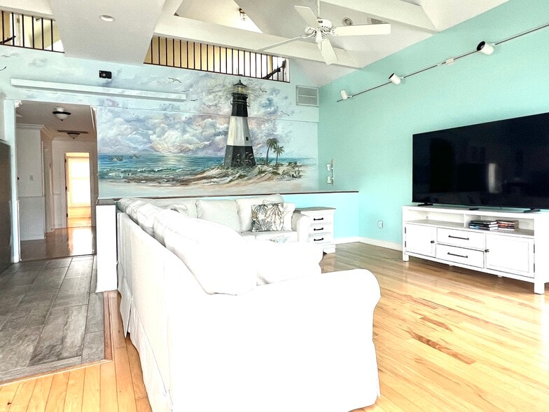 Unit B - 301 Butler Ave