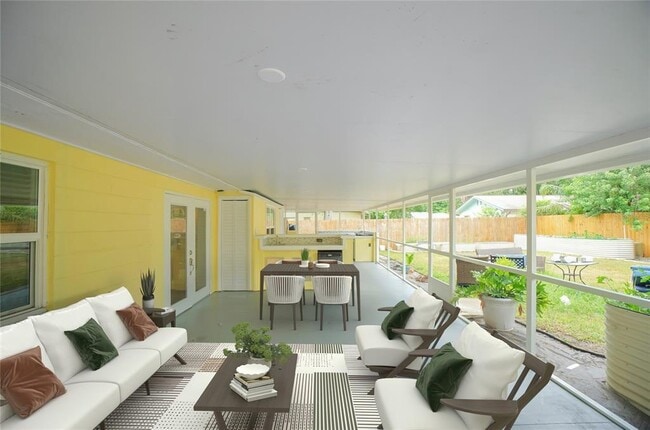 Building Photo - 5301 Carrollwood Meadows Dr