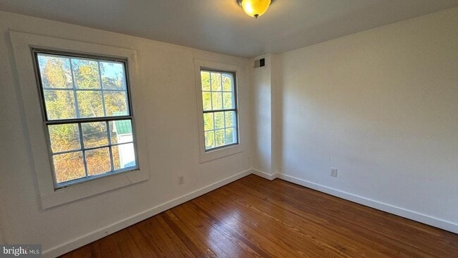 Building Photo - 8486 Main St