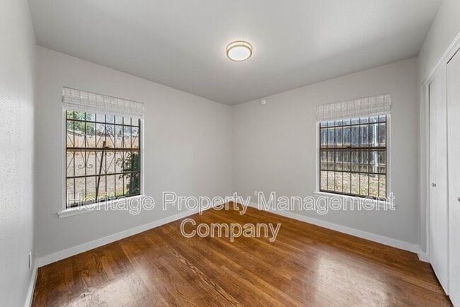 Building Photo - 303 Marquis Ln