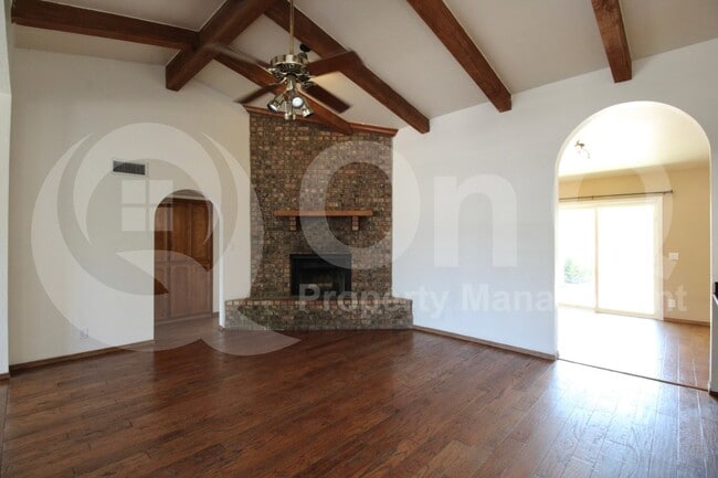 Building Photo - 2827 E Adobe St