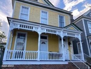 Building Photo - 1004 Washington St